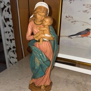 Vintage Madonna and Child Figurine #S 2 201 made in Italy